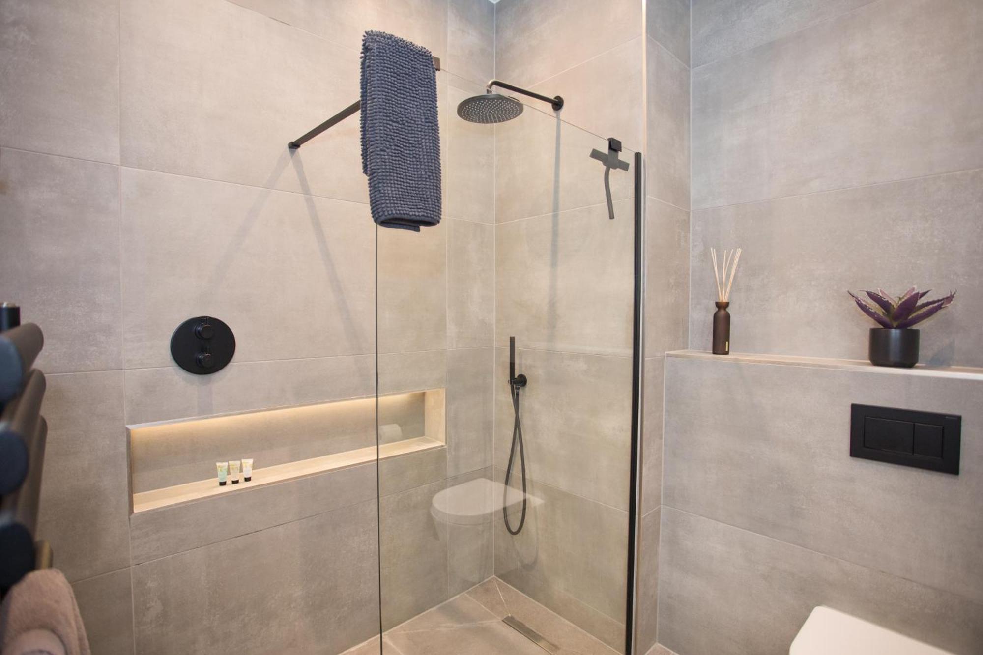 Ultra Stylish Apt Set In An Affluent Location Poole Exterior foto